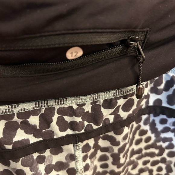 lululemon Speed Shorts Super Cheetah Print Blue Black - Picture 5 of 9